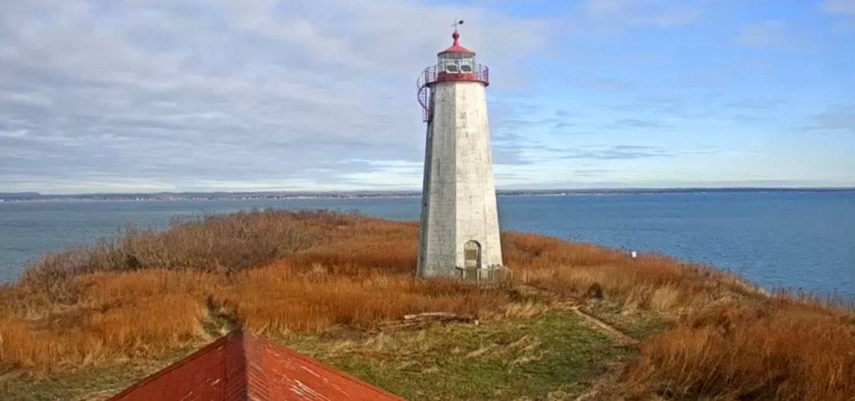 captmorgan_usa's tweet image. .Gd morn&apos;n y’all. 🌞/⛅️,  23-39ºF, 🌒 Sunset 4:21p, 10-15kt🎏, NW &amp;gt;1ft🌊, B30.23⬆️, MiVis20, H2O 46ºF, HiTide 12:01p(5.5), HAGreatD #LIS #ChangesAhead 🙏🏼🧁 🎣🇺🇸
 
Mostly sunny, cold (-7ºF from avg daily high). Clear, low humidity, gd air qual &amp;amp; vis. Light breeze, calm seas.