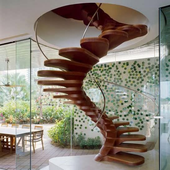 ChicHomeSpaces's tweet photo. ✨ Transform your space with stunning designs! ✨ Check out this beautifully styled staircase that combines elegance and functionality. The intricate patterns and fresh flowers create a welcoming atmosphere. 🌸🏡
What’s your favorite feature in your home?  #HomeDecor https://t.co/Mw9CaQtPfE