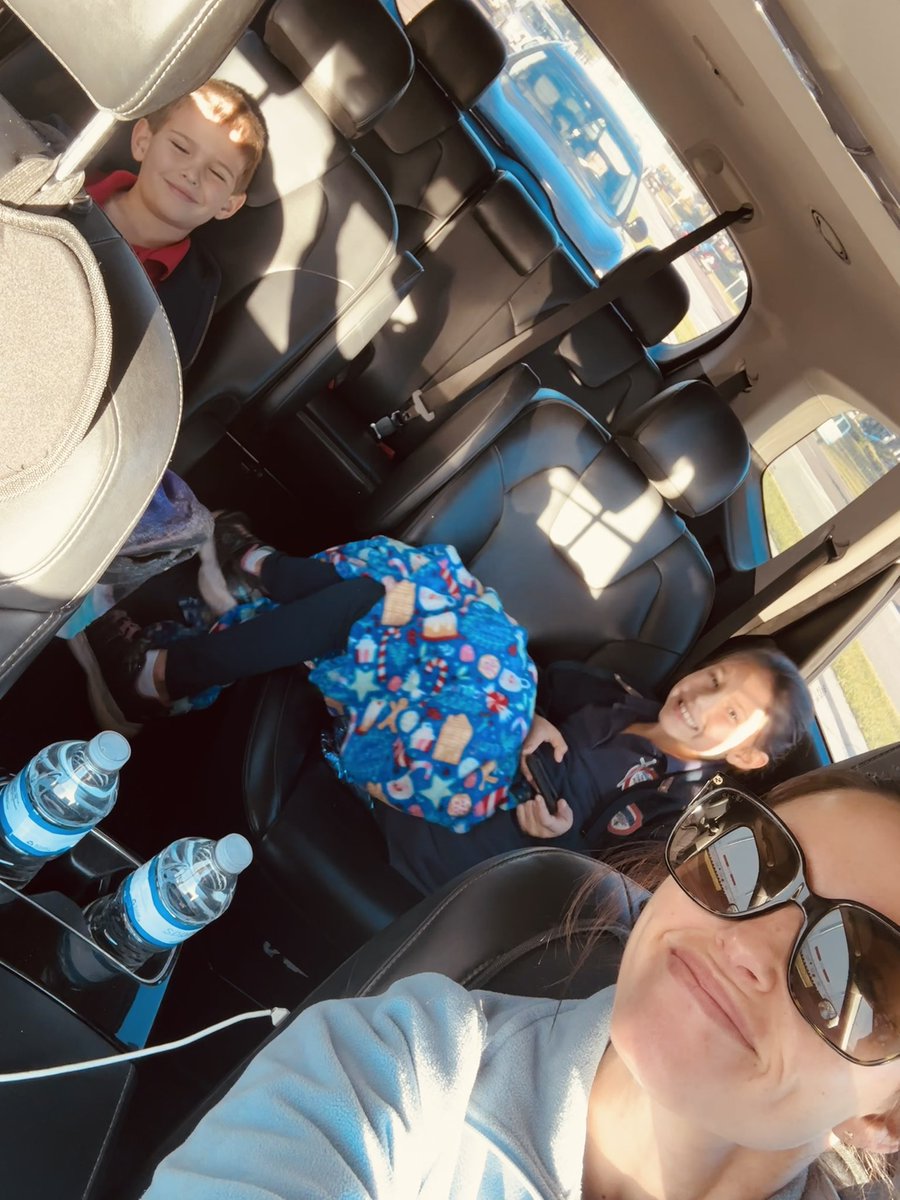 Happy #GivingTuesday - Hi Dad <a href="/PastorBKnight/">Brad Knight</a> We love you have a great day ✨✨✨