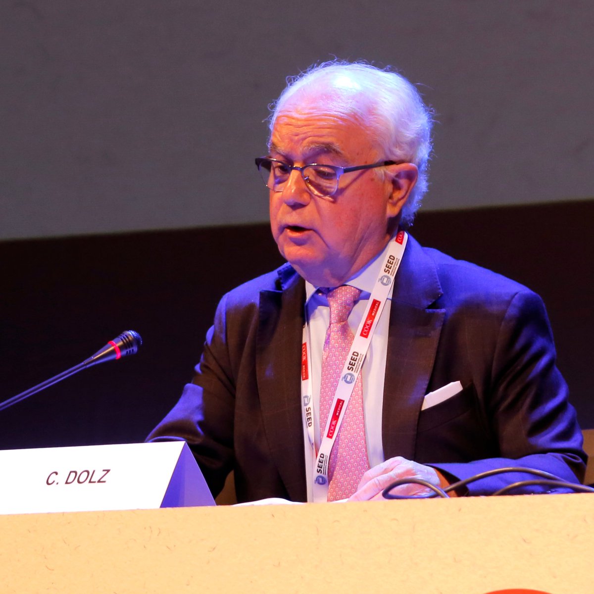 El Dr. Carlos Dolz Abadía entró a formar parte de nuestra Junta Directiva en el año 2015. Su trayectoria en <a href="/SEEDendoscopia/">SEED</a> comenzó como vocal, cargo que ocupó antes de asumir la Vicepresidencia, y más tarde, la Presidencia. Este año ha culminado esta gran etapa presidiendo el