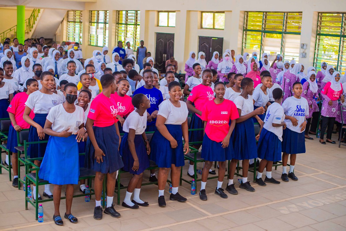 NancyNwadei's tweet photo. Together, we can break barriers and shape a brighter tomorrow. #SheLeads #Mentorship #DreamBig #Empowerment #Inspiration https://t.co/7DiEy7Ak4i