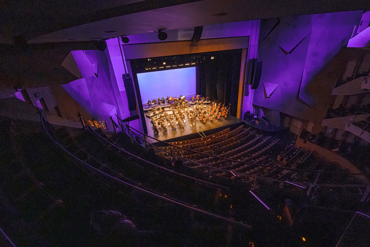 asomarte's tweet photo. 🎻🎼 Esta temporada navideña, escuchar a la Filarmónica de Querétaro es un deleite que no puede dejarse pasar.

Conoce más sobre este patrimonio cultural del Estado, este mes en #asomarte

⚠️ ¡Corre a buscar boletos, que vuelan en esta temporada!

https://t.co/98LKgIbGVj https://t.co/AVBg6gsopl