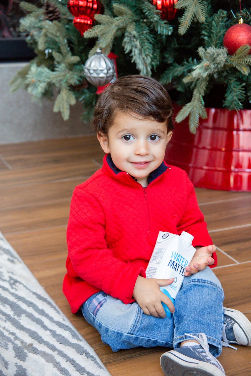 WaterMattersMX's tweet photo. 🎄✨ ¡It's beginning to look a lot like Christmas! ✨🎄

En Water Matters, ya estamos con todo el espíritu navideño... ¿y tú? 👀
-
#WaterMatters
#SinPlasticoesFantastico
https://t.co/dWKZssQXMl https://t.co/wJ76cPF8bk