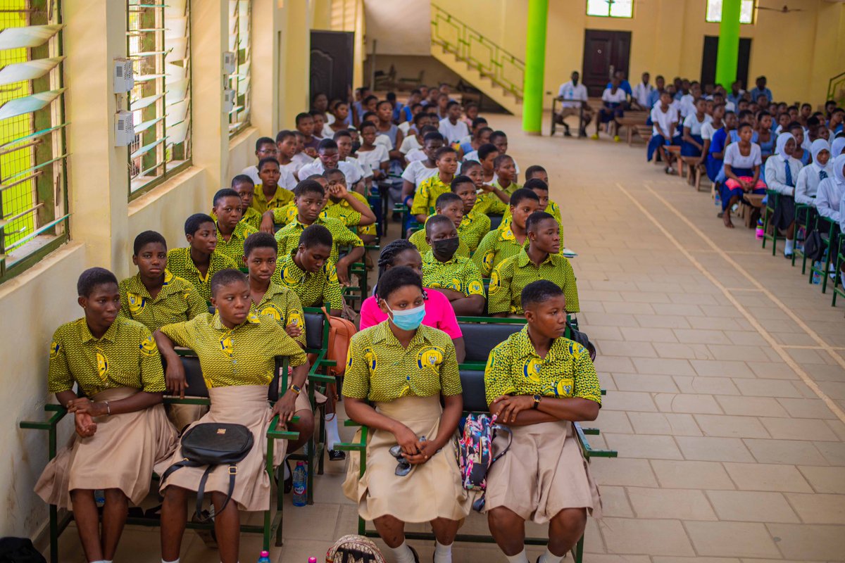 NancyNwadei's tweet photo. where I shared my journey in a presentation titled "My Dream, My Reality: How I Made It Happen." 

It was uplifting to see young girls envisioning their futures and recognizing that with determination and hard work, their dreams can truly become reality. https://t.co/piA7eETcqu