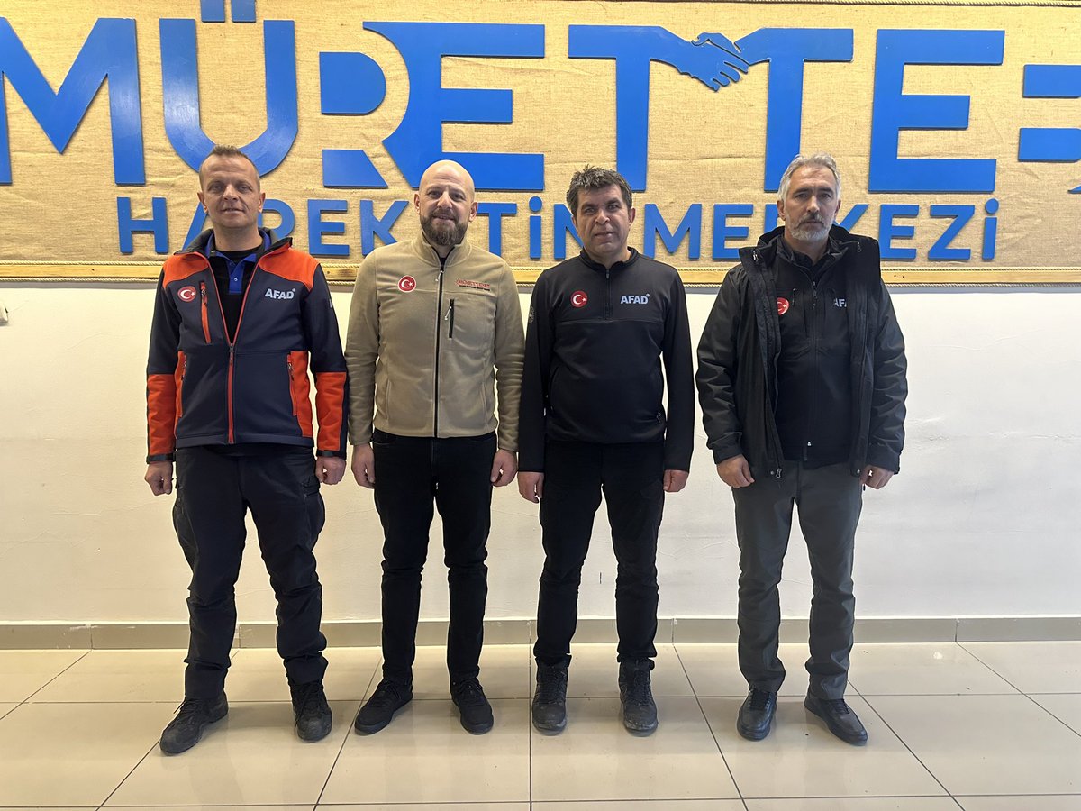 Murettebathm's tweet photo. Konya AFAD İl Müdürümüz Sayın Ali İhsan KÖRPEŞ, Birlik Müdürümüz Hakan DELİGÖZ, ve Arama Kurtarma Eğitmeni Serdar GENCER. Genel Merkezimizi Ziyarette Bulundular Ziyaretleri İçin Teşekkür Ederiz.
#MAK #konyaafad https://t.co/ilVHGyqTOi
