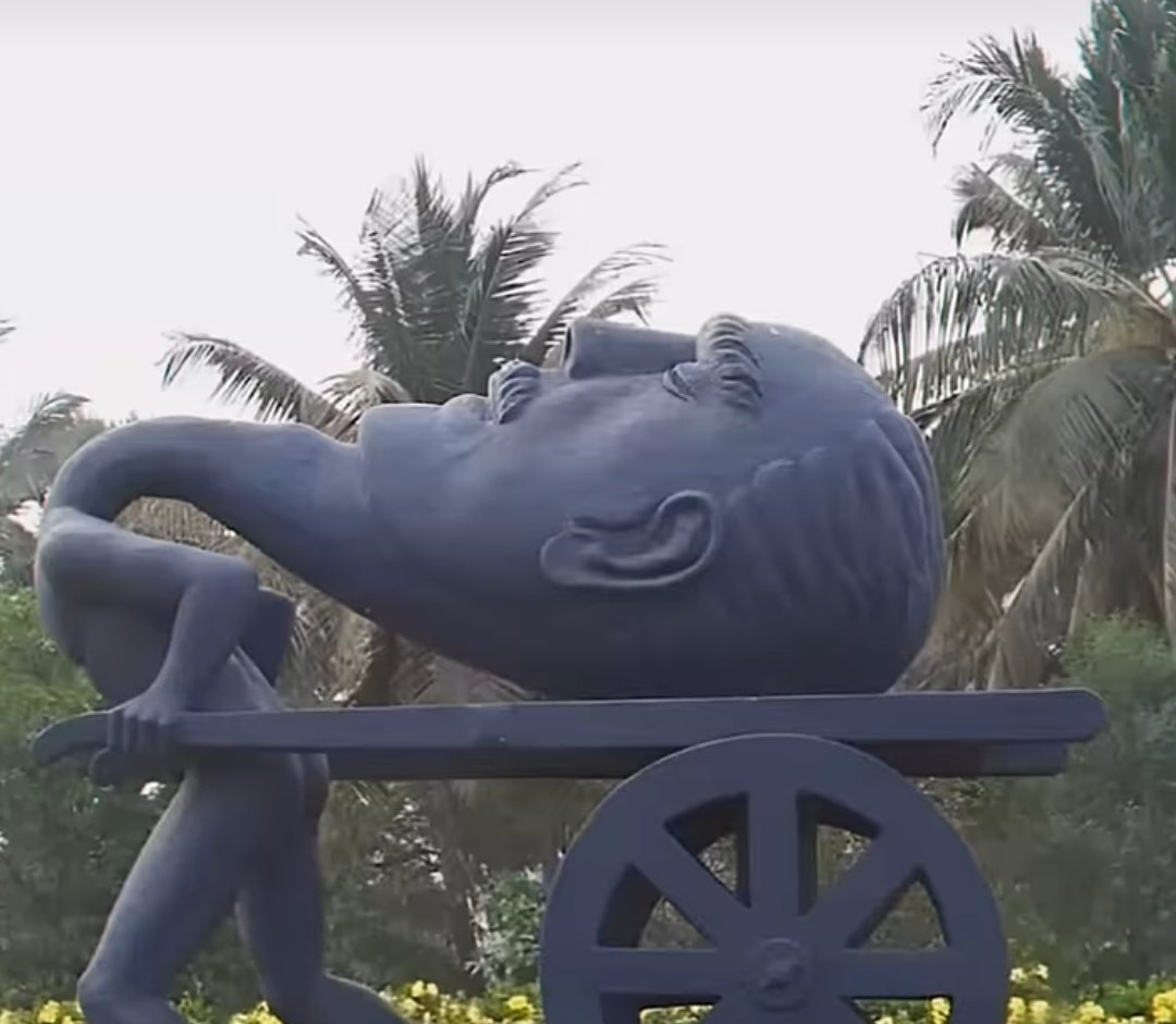 अपना बोझ खुद 
उठाना सिखों, 
दूसरों के भरोसे बैठे रहोगे तो कभी 
ठोकर खाओगे ही I