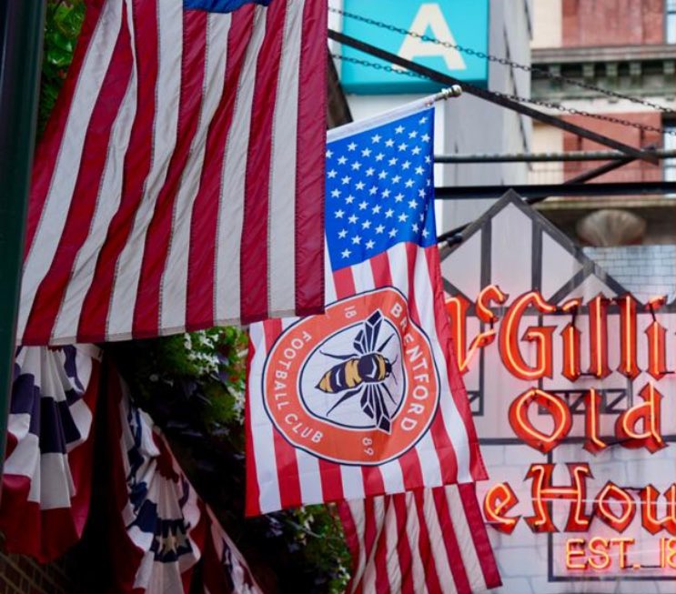 The Chicago Bees will be having a watch party this Saturday at 9:00am at Uptown Bar in Westmont. Join us as we face the Toon Army. 🐝🐝🐝