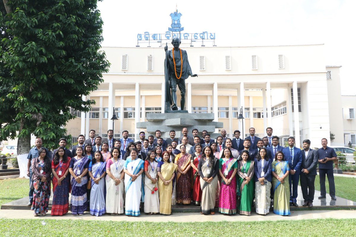Got an opportunity to visit #Odisha Legislative Assembly to observe the house proceedings and interacted with the Honourable speaker Smt. Surama Padhy maam.. 

#OAS batch of 2021