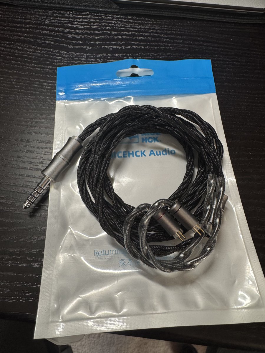 yu_san9051's tweet image. 第壱陣初回オーダーがこれで全て到着✨

NICEHCK  blackjam 4.4mm 2Pin

dd HiFi  c2023 

いっきにケーブルが増えて第二陣で最低でも1組ケーブル…
バッグの作りしっかりしてる✨
第弐陣は明後日ぐらい到着で第参陣は来週来れば嬉しい☺️
#ポタオデ 
#有線イヤホン 
#リケーブル 
#NICEHCK 
#ddhifi