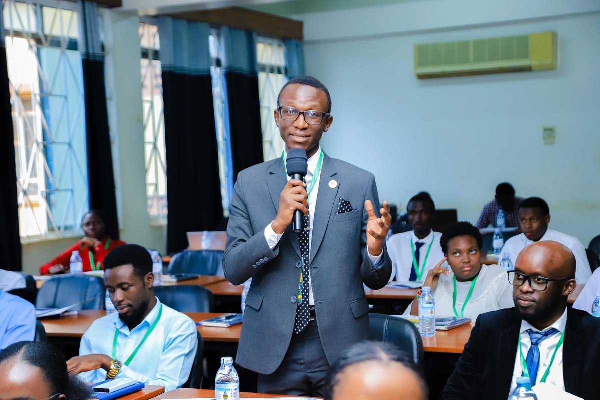 BasalirwaJB's tweet photo. My take-home from today's #JNLCTraining2024 Peace &amp; Security Youth Leadership Training Programme has been: Imagining the worst case scenario as the best way to imagine the dangers of a conflict, from Dr. Kaweesi's presentation.
#JNLCTraining2024
#IChoosePeaceUG
#PeaceChallenge https://t.co/M2cfsyWdzG