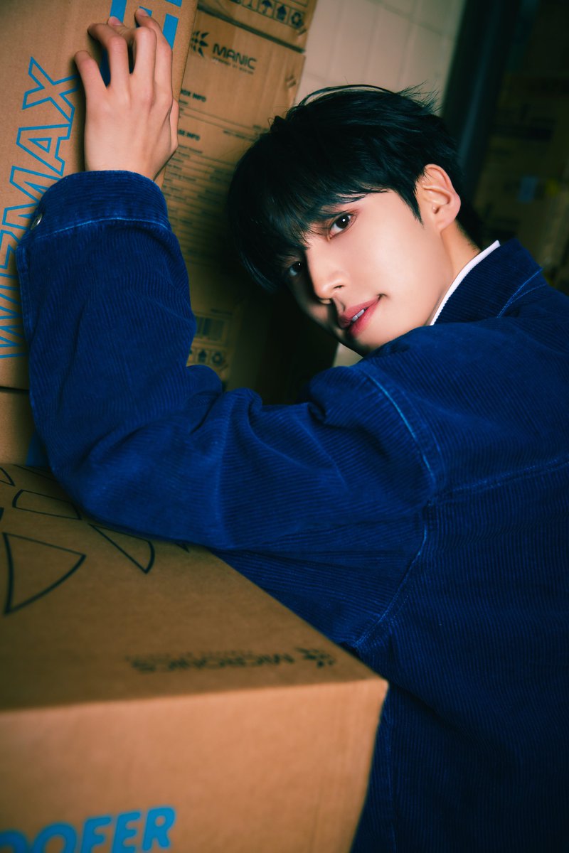 YOUNITE_offcl's tweet photo. YOUNITE 1ST SINGLE ALBUM ‘Y’
OFFICIAL PHOTO #2
은상 (EUNSANG), 형석 (HYUNGSEOK)

𝟮𝟬𝟮𝟰.𝟭𝟮.𝟭𝟭 𝟲𝙋𝙈 (𝙆𝙎𝙏) 𝙍𝙀𝙇𝙀����𝙎𝙀

#YOUNITE #유나이트
#은상 #EUNSANG
#형석 #HYUNGSEOK
#YOUNITE_Y https://t.co/CaCMkPo4vf