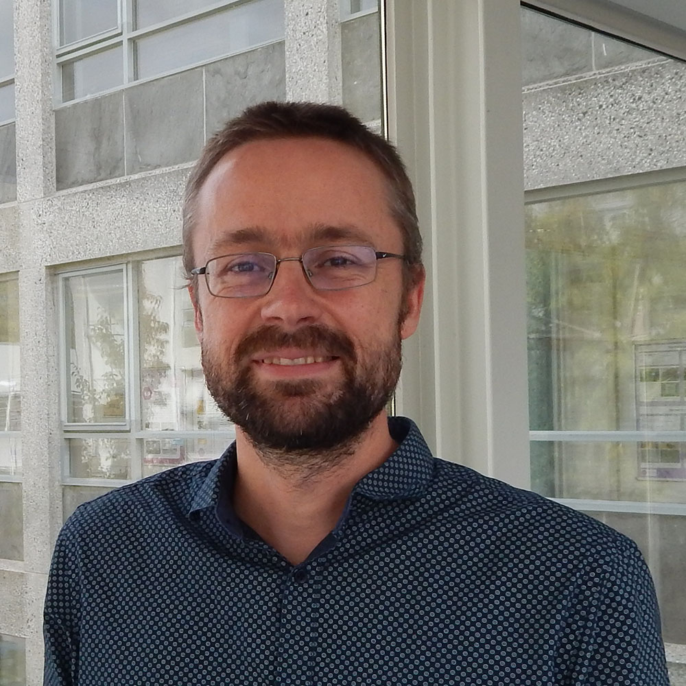 Faculteit TNW / Faculty of Applied Sciences (@tnwtudelft) on Twitter photo 🎉 Congratulations to <a href="/LaanLiedewij/">LiedewijLaan</a> and Toeno van der Sar who both received an <a href="/ERC_Research/">European Research Council (ERC)</a> Consolidator Grant! They will research robustness of functions in cells and spin-wave devices with superconductors, respectively.
More information 👉 edu.nl/m4pad
#physics 🎉 Congratulations to <a href="/LaanLiedewij/">LiedewijLaan</a> and Toeno van der Sar who both received an <a href="/ERC_Research/">European Research Council (ERC)</a> Consolidator Grant! They will research robustness of functions in cells and spin-wave devices with superconductors, respectively.
More information 👉 edu.nl/m4pad
#physics