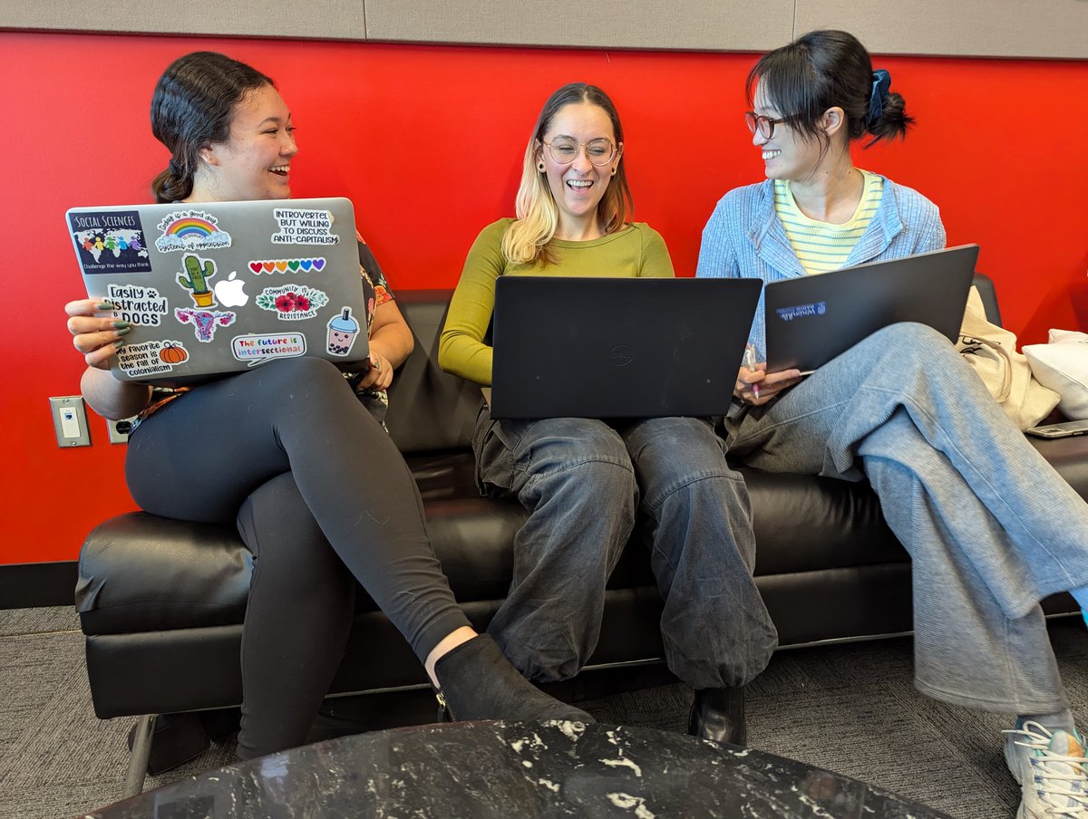 On November  13, Tabytha Wells (middle), a TCAS Graduate Associate and MSc candidate  in Psychology, held a mentor/info session on the application process for  the 2025 CIHR Summer Program in Aging (Baycrest in Toronto). The  session was incredibly helpful.