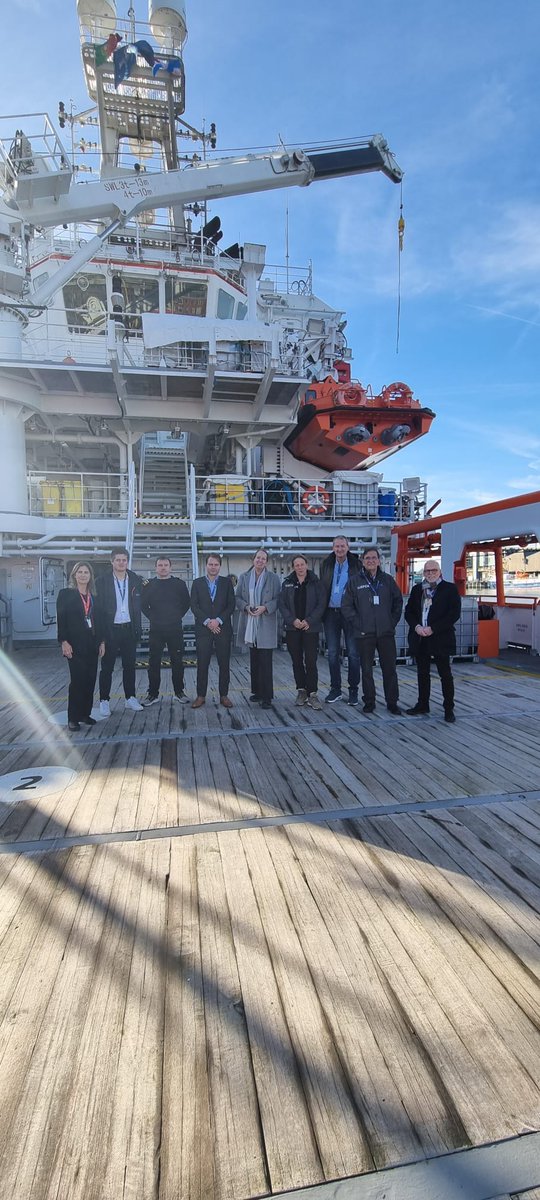 EFCA_EU's tweet photo. 🌊 Our Executive Director met with Dutch fisheries control authorities at the Port of Sheveningen 🇳🇱, welcoming them aboard our #OceanProtector.
🤝 A hands-on visit to share procedures and strengthen cooperation for effective #FisheriesControl.
#WeAssist #SustainableFisheries https://t.co/3WvQORvkxy