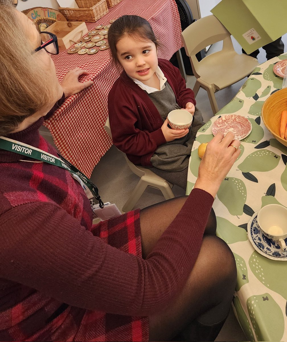 joevansstc's tweet photo. The waitress service @EdwardCofe is stunning😂 Early years is always a joy! #ceolife #tellithowitis https://t.co/v3lZW6Bimn