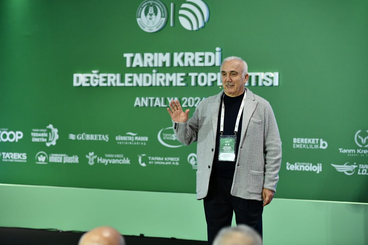 tarimkredi's tweet photo. Tarım Kredi Grubu tarafından düzenlenen Yıl Sonu Değerlendirme Toplantısı, Türkiye Tarım Kredi Kooperatifleri Genel Müdürü Hüseyin Aydın başkanlığında Merkez Birliği ve şirket idarecileri ile birim kooperatiflerin yetkililerinin katılımıyla Antalya’da düzenlendi. https://t.co/XPq26UFbhN