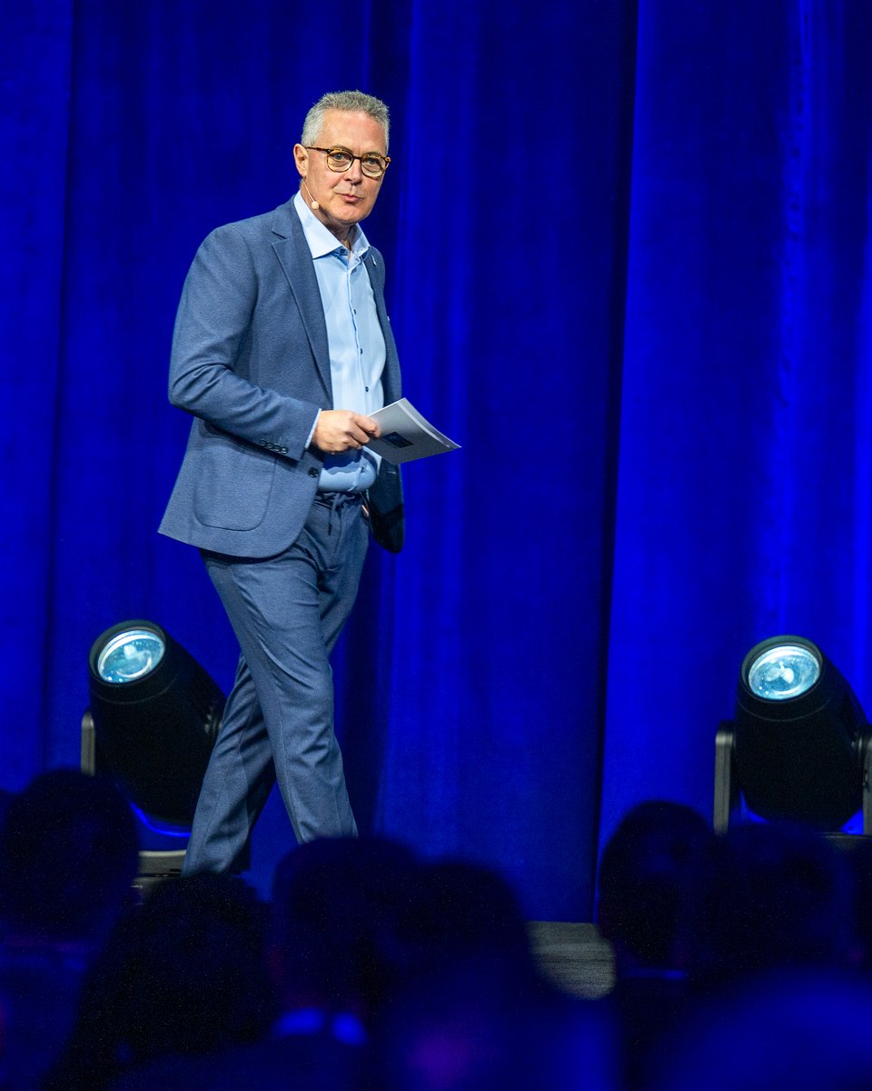 nato_ncia's tweet photo. 🔴 And we're LIVE! Welcome to #NATOEdge!
"We're thrilled to see so many of you here today."  

Ludwig Decamps, General Manager of @NCIAgency, is kicking off an exciting day ahead.  Stay tuned for real-time updates and insights! https://t.co/iIRh59M1Do