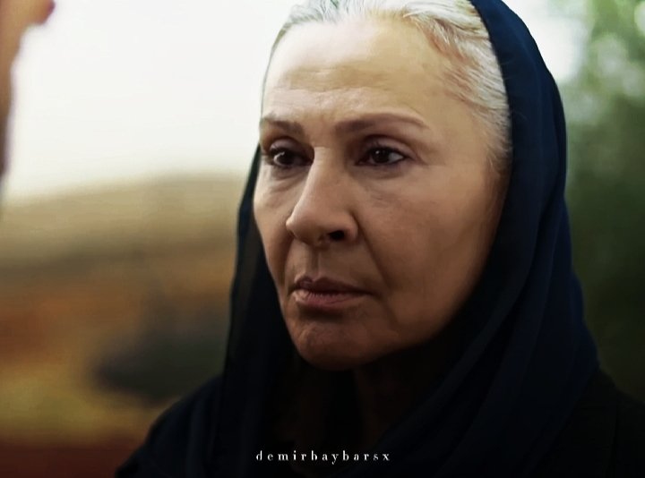 sana umit vermedim diyen kadinin attigi bakislar (her an oldurebilir)