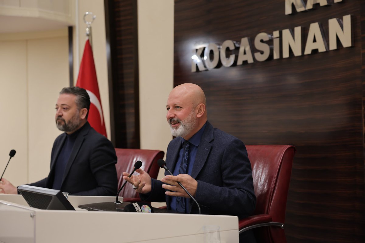 SelcukMelekogl1's tweet photo. Yönetimimizle birlikte Kocasinan Belediye Başkanımız Sayın Ahmet Çolakbayrakdar’ı ziyaret ettik. Sevdamız Kocasinan'ın geleceği için daha güçlü adımlar atmaya devam edeceğiz.

#BirlikteGüçlüyüz
#SevdamızKocasinan https://t.co/rQ5w3MTtLt