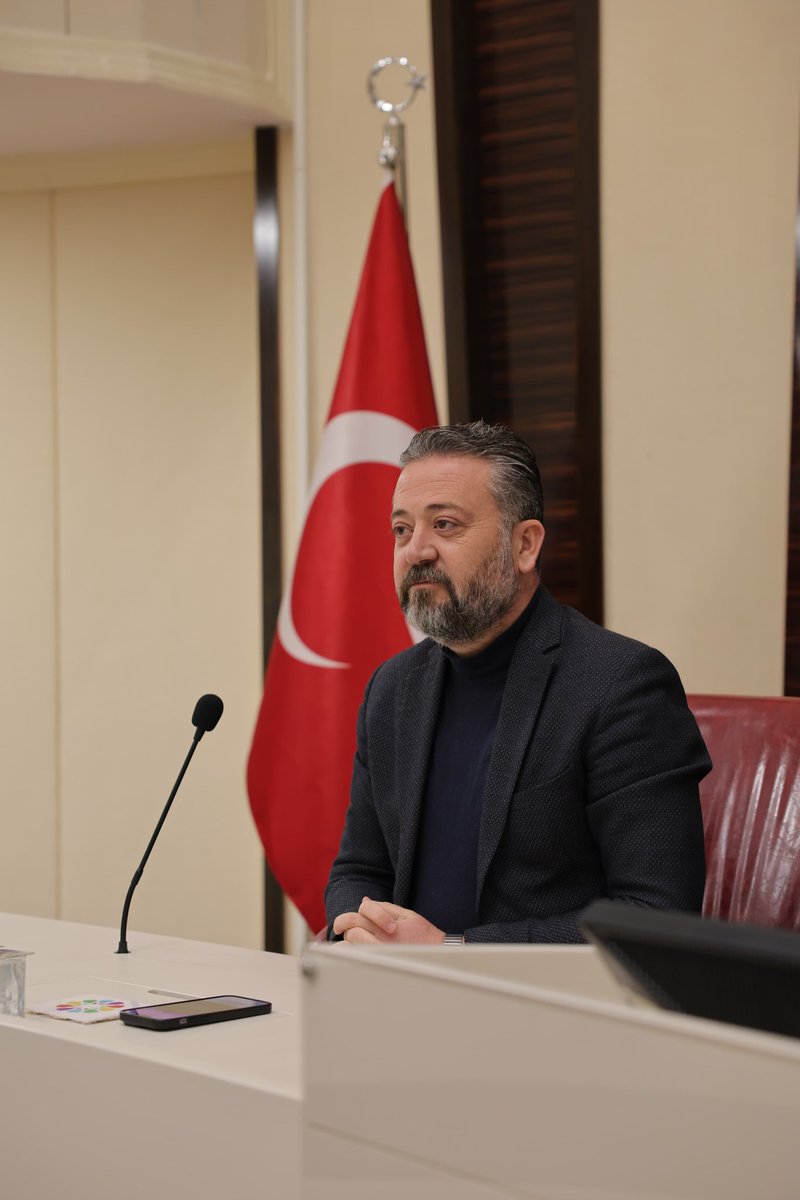 SelcukMelekogl1's tweet photo. Yönetimimizle birlikte Kocasinan Belediye Başkanımız Sayın Ahmet Çolakbayrakdar’ı ziyaret ettik. Sevdamız Kocasinan'ın geleceği için daha güçlü adımlar atmaya devam edeceğiz.

#BirlikteGüçlüyüz
#SevdamızKocasinan https://t.co/rQ5w3MTtLt