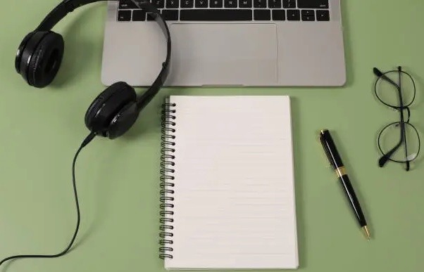 wellnessyorkscs's tweet image. New to Canada and finding it hard to settle in? 🇨🇦 Boost your English skills to make friends and build a better life. Check out practical tips in this blog 👇
hubs.li/Q02-7p-B0
#NewToCanada  #EnglishLanguageProficiency #LifeInCanada