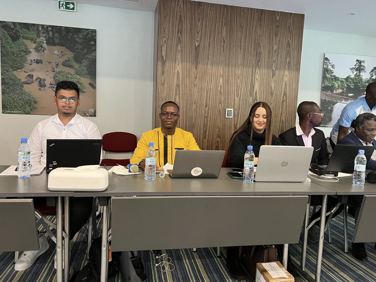 Max_Bill1's tweet photo. Je participe au nom du @CresContact, à Abidjan, à la formation des chargés de communication du 03 au 05 décembre 2024. 
@bakary_sambe 
@Timbuktuacps 
#FormationAfrobarometer 
#VoicesAfrica 
#cotedivoire https://t.co/bvHEXupceH