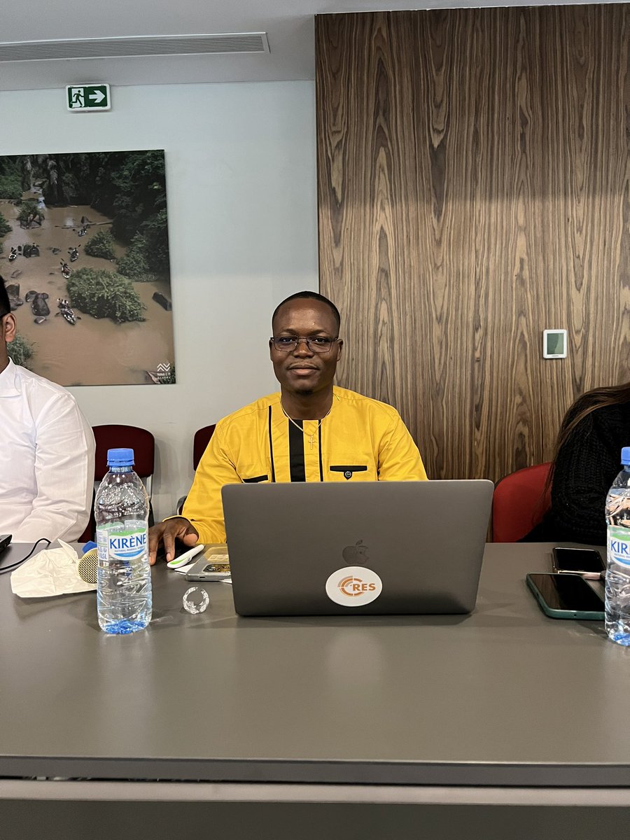 Max_Bill1's tweet photo. Je participe au nom du @CresContact, à Abidjan, à la formation des chargés de communication du 03 au 05 décembre 2024. 
@bakary_sambe 
@Timbuktuacps 
#FormationAfrobarometer 
#VoicesAfrica 
#cotedivoire https://t.co/bvHEXupceH