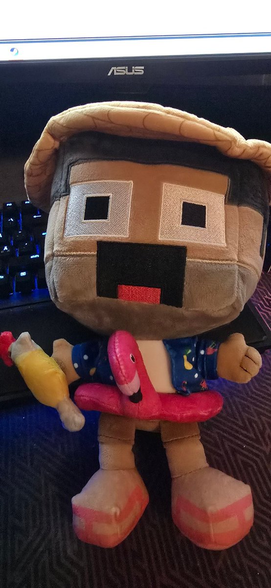 Tuddis's tweet photo. Yeah, my @WorldofKeralis #plushie arrived from @Makeship
He is going to join the others https://t.co/bvYCL3Azju