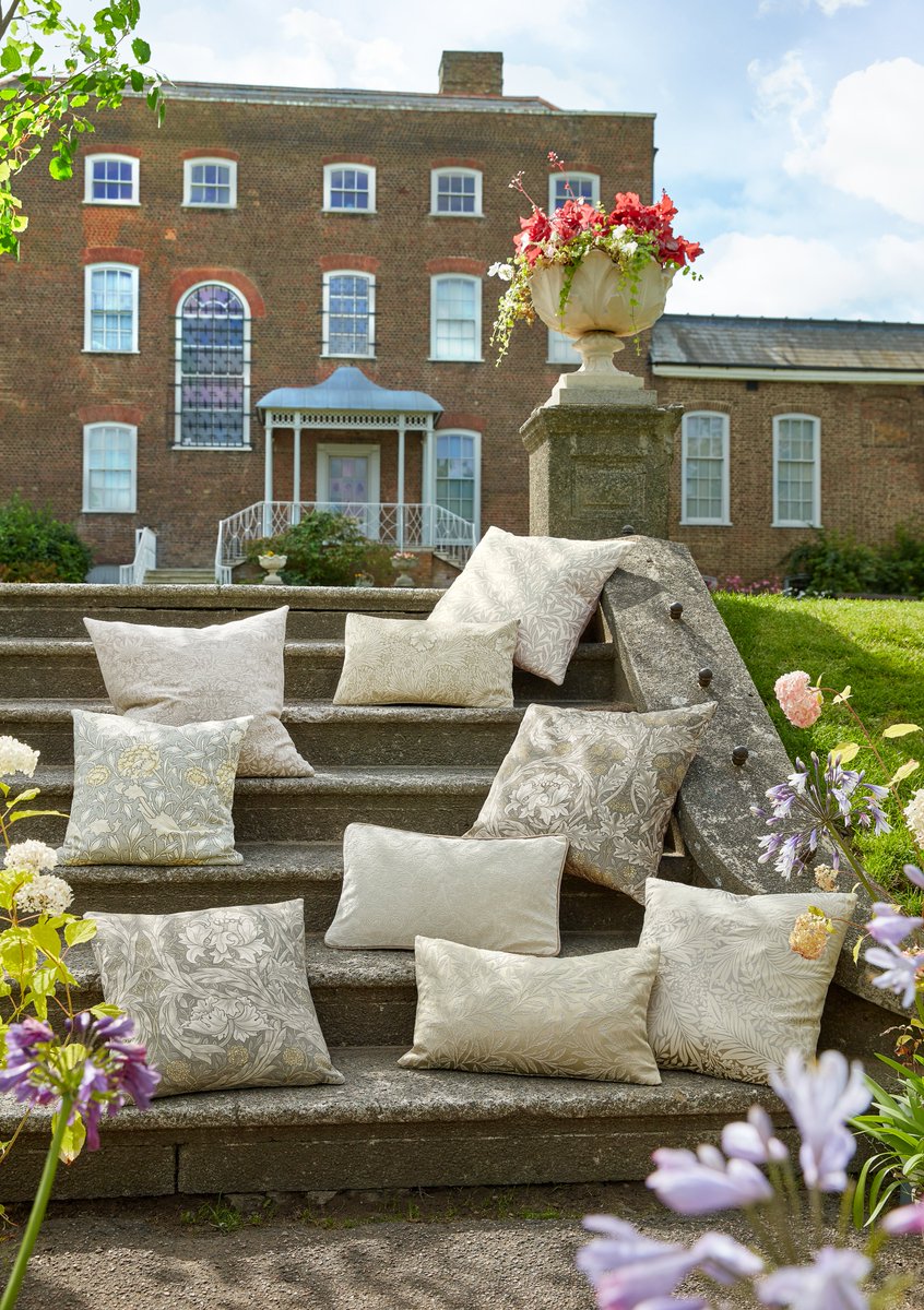 The William Morris Gallery, a not-for-profit organization based in Morris’ childhood home in Walthamstow, England. The Gallery holds the world’s largest archive of his designs
#designersgallery #stout #williammorris #williammorrisathome #kelmscottgardens #decor  #torontodesign