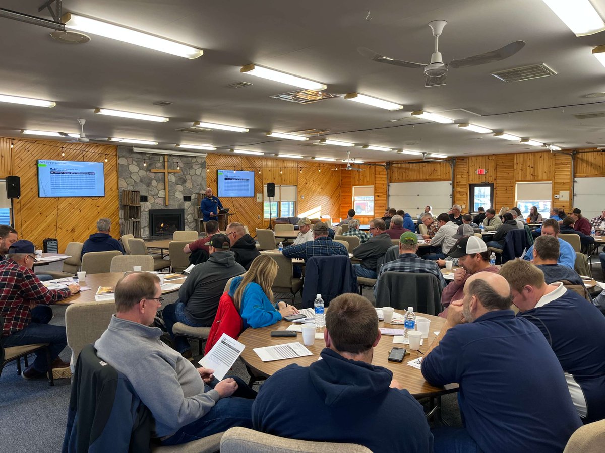 It's Day 2 of Michigan Seed Week in Sebewaing, Michigan, and #Hilleshog is pleased to be part of it. Joe Hodder with #MichiganSugar is discussing the OVT trials with growers.