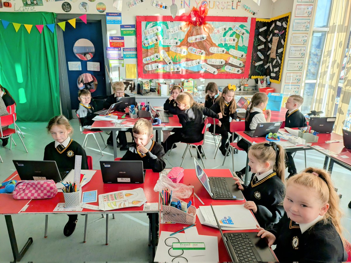 mulgrew_ciara's tweet image. Great to visit @ctrps1 & see the impact the fantastic EY #volunteers are having on the pupils participating in the @bitcni #TimeToCode programme! #InspiringFutureGenerations #TalentPipeline ❤️💻❤️ @DarrenBayliss_