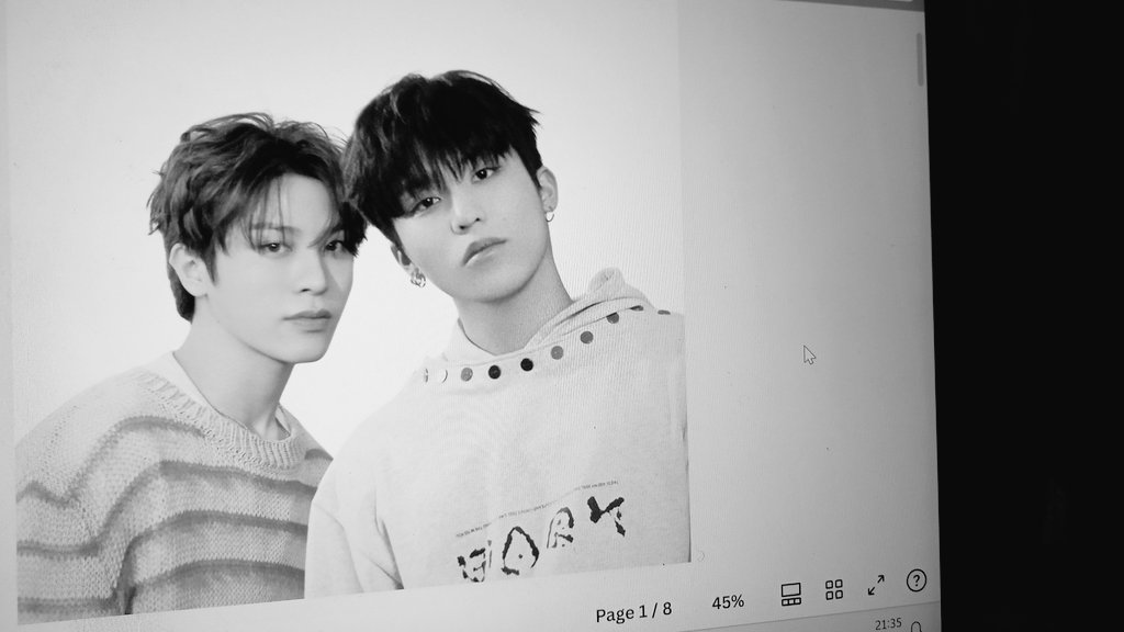 pissjobby's tweet photo. just used a simple editing tool to remove the background, but why does it feel so angst.....? mana disini lagi hujan..... https://t.co/ali5TSjkSj