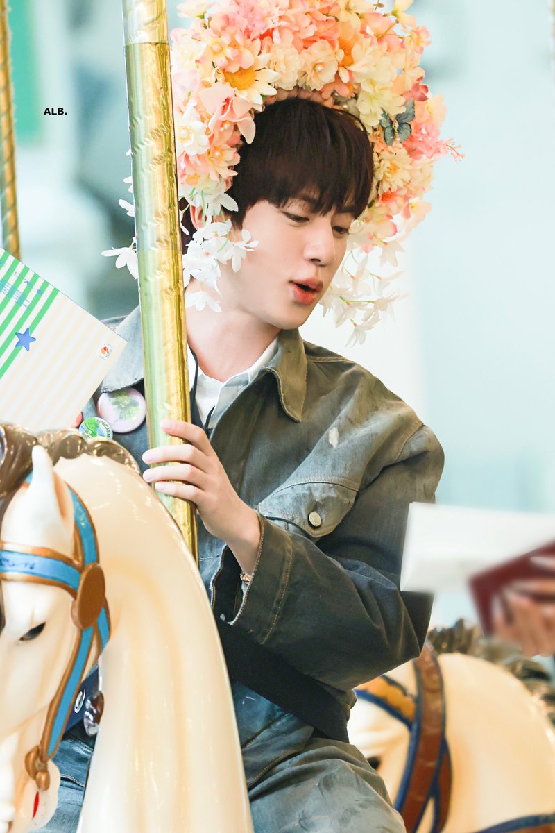 ALittleBraver92's tweet photo. #HAPPYJINDAY https://t.co/q6CLGGvxPr