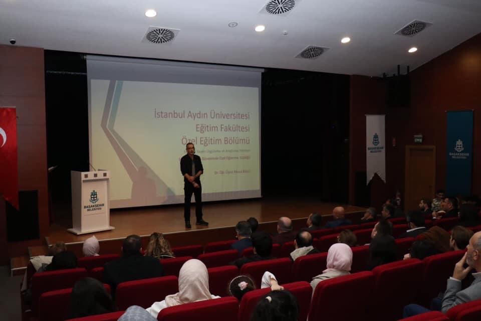 Basaksehir_Mem's tweet photo. 3 Aralık Dünya Engelliler Günü İlçe Programı ve Müdürlüğümüz ile Türkiye Beyazay Derneği Başakşehir Şubesi iş birliğiyle düzenlenen Engelleri Birlikte Aşalım ”Engelsiz Bir Dünya Hayal Ediyorum” temalıı“3 Aralık Dünya Engelliler Günü Resim Yarışması” Ödül Töreni gerçekleştirildi. https://t.co/BGi0InUCB0