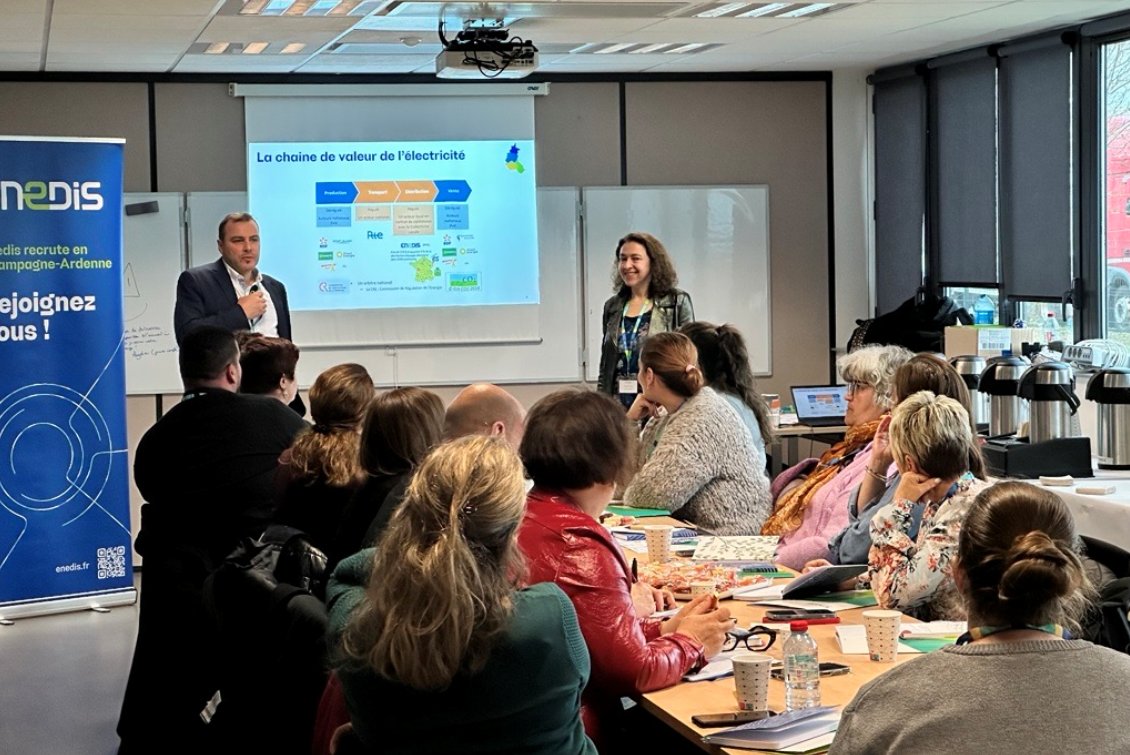 Enedis en Champagne-Ardenne (@enedis_car) on Twitter photo 🤝 En 2024, nous prévoyons de recruter 6⃣4⃣ personnes. Aujourd'hui, nous faisons découvrir nos métiers à nos partenaires en Champagne-Ardenne <a href="/Capemploi_/">Cap Emploi</a>, <a href="/FTravail_GE/">France Travail Grand Est</a> <a href="/ArmlGrandest/">Missions Locales Grand Est</a> pour trouver les talents de demain. ⚡️Nos métiers vous intéressent ? ➡️ enedis.fr/emploi 🤝 En 2024, nous prévoyons de recruter 6⃣4⃣ personnes. Aujourd'hui, nous faisons découvrir nos métiers à nos partenaires en Champagne-Ardenne <a href="/Capemploi_/">Cap Emploi</a>, <a href="/FTravail_GE/">France Travail Grand Est</a> <a href="/ArmlGrandest/">Missions Locales Grand Est</a> pour trouver les talents de demain. ⚡️Nos métiers vous intéressent ? ➡️ enedis.fr/emploi
