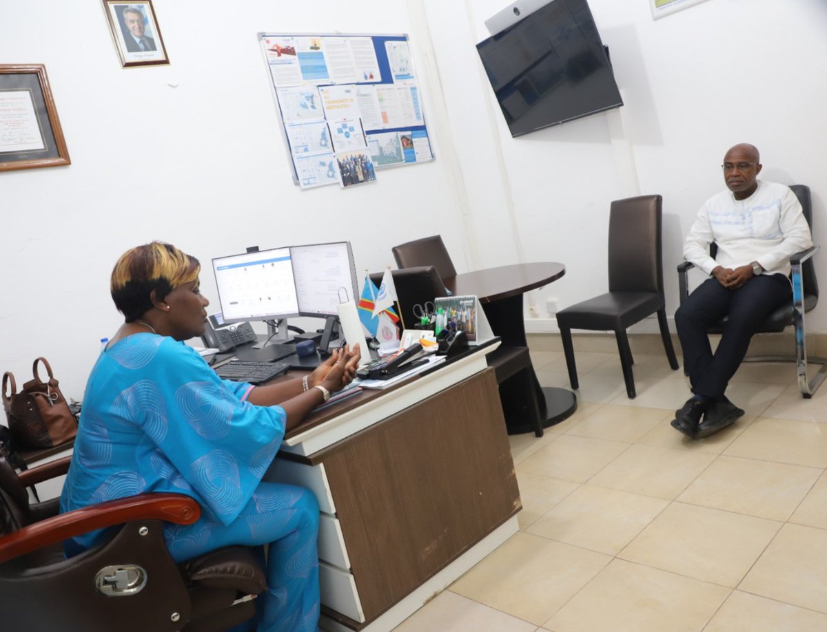 MonniCathie's tweet image. Discussion fructueuse sur les défis des droits humains en RDC avec le Dr. Patrice Vahard, Directeur de la BCNUDH et Représentant du Haut-Commissaire aux DH en RDC. Le HCR et le HCDH unis pour des solutions durables.
#solutionsdurables 
@UNHCR_DRC  @unjhro