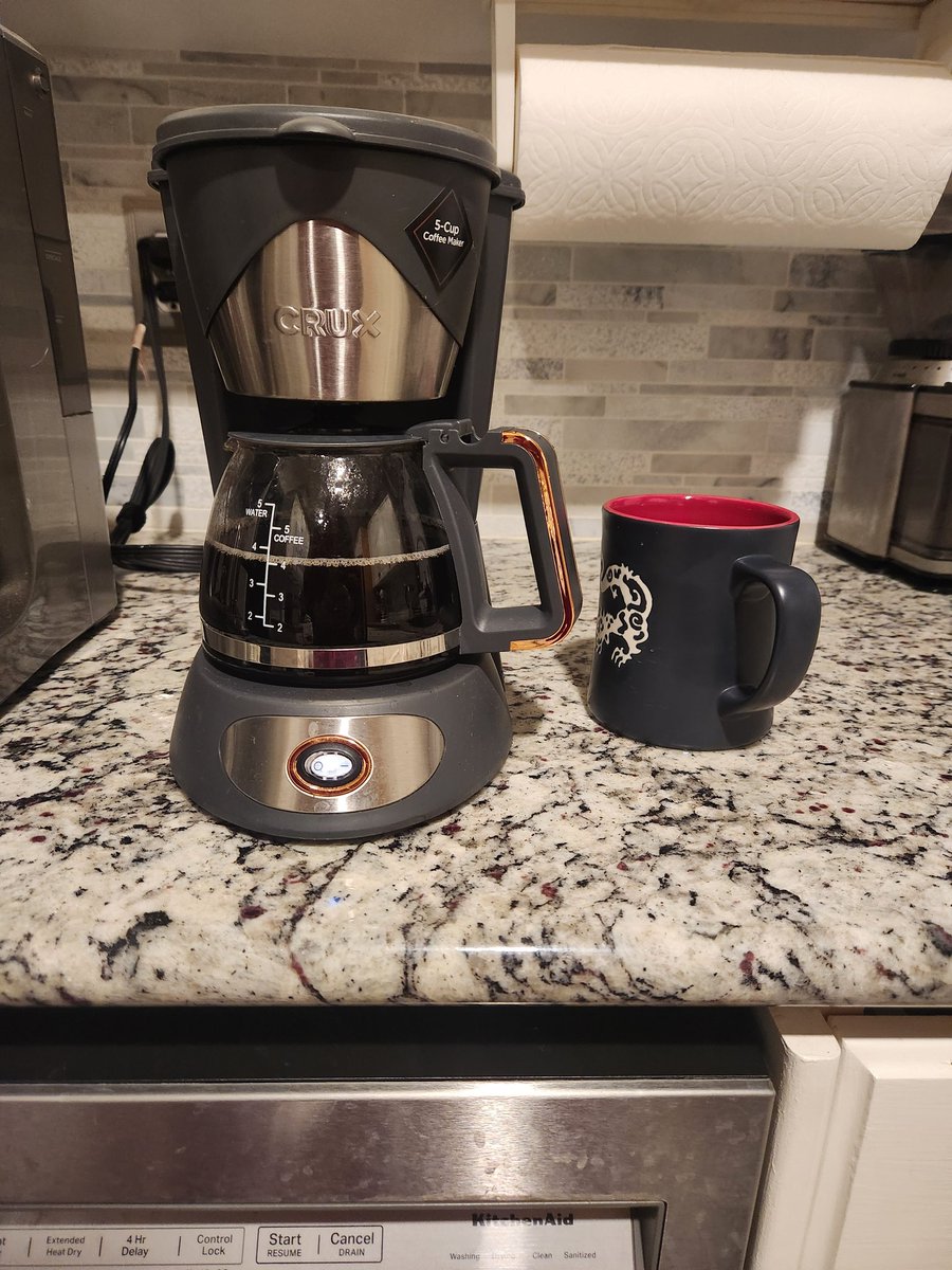 BeautyMotivate's tweet photo. Brew faster my friend. Good morning. Im sleepy today and I have 2 exams. I may collapse later.
#GoodMorning #coffee #exams #school #surgtech #surgicaltech #surgery #morning #sleepy https://t.co/6GARL7AbHs