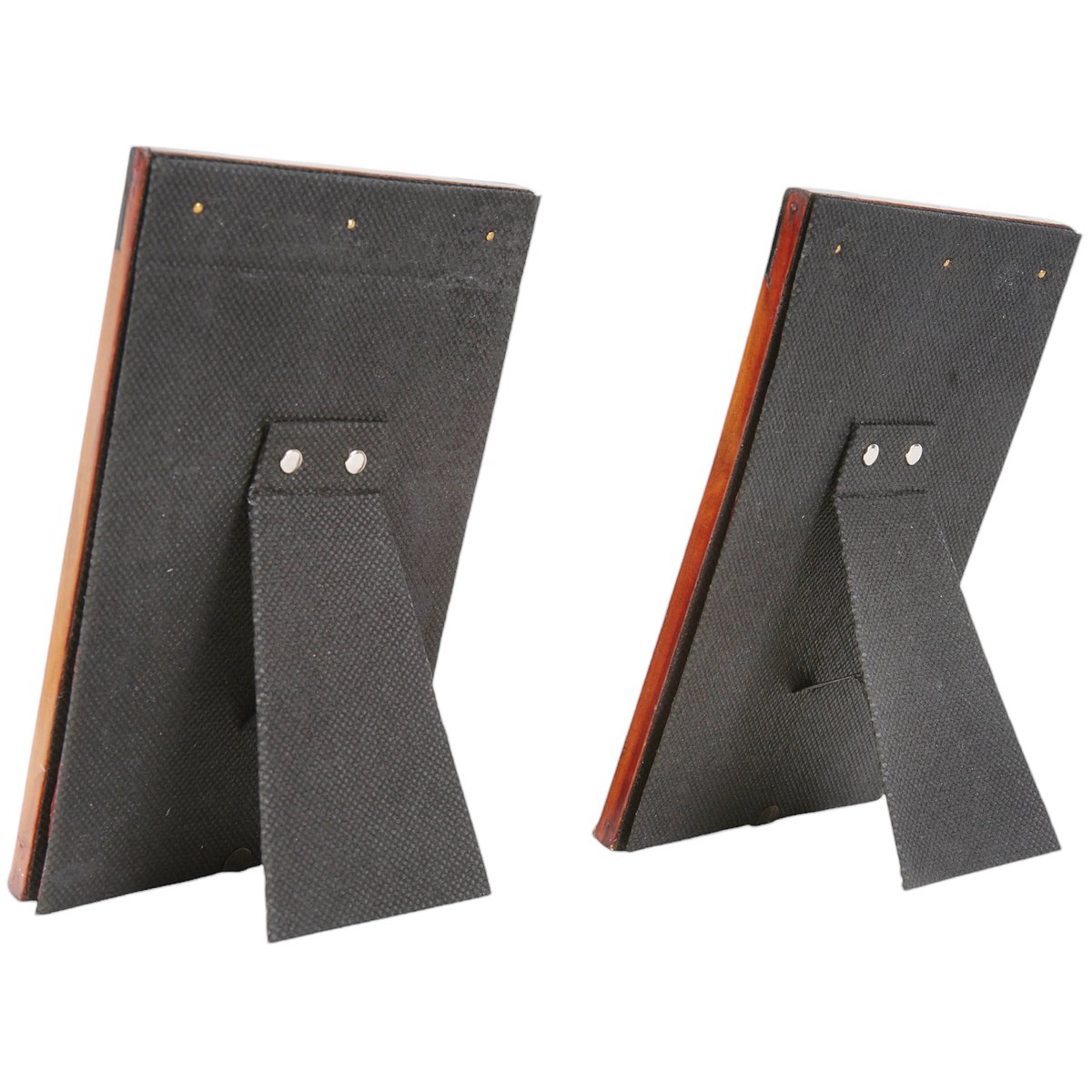 DomaAntikvariat's tweet image. Wooden photo frame
⠀⁠
Place of Production: Europe
Date of Production: 1920s - 1930s
Materials: cardboard, glass, wood
Style: Art Deco
Width: 9.7 cm.
Height: 15.7 cm.
⠀⁠
#WoodenPhotoFrame #VintageFrame #AntiqueDecor #domaantikvariats #WoodFrameArt #collectorsitem #rigalv