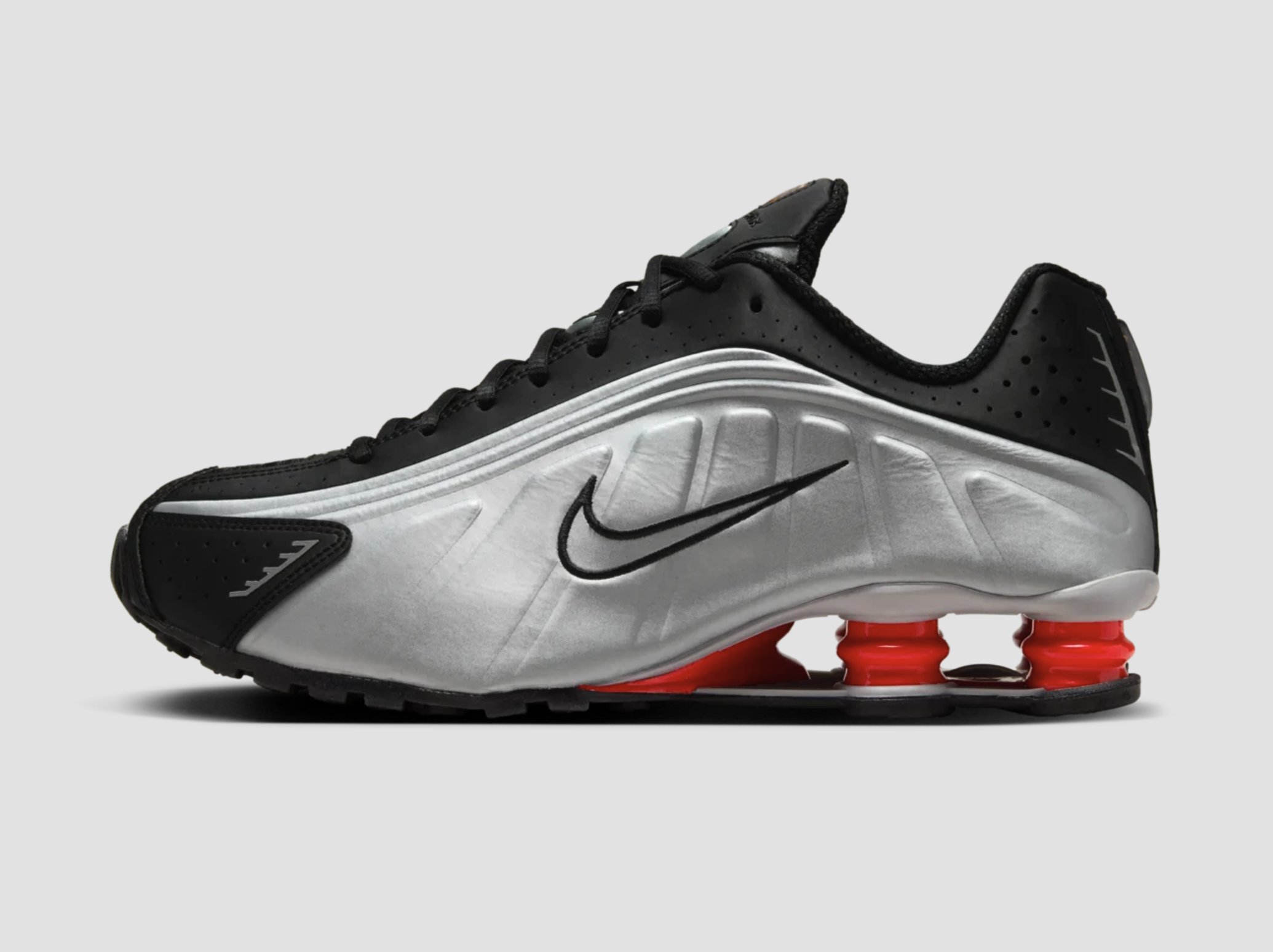 SOLELINKS on X Ad Nike Shox R4 Black Metallic Silver adding to cart on SNKRS desktop https t ifUBOBCt6o must click from In Stock tab https t mhWJIoo7zU X