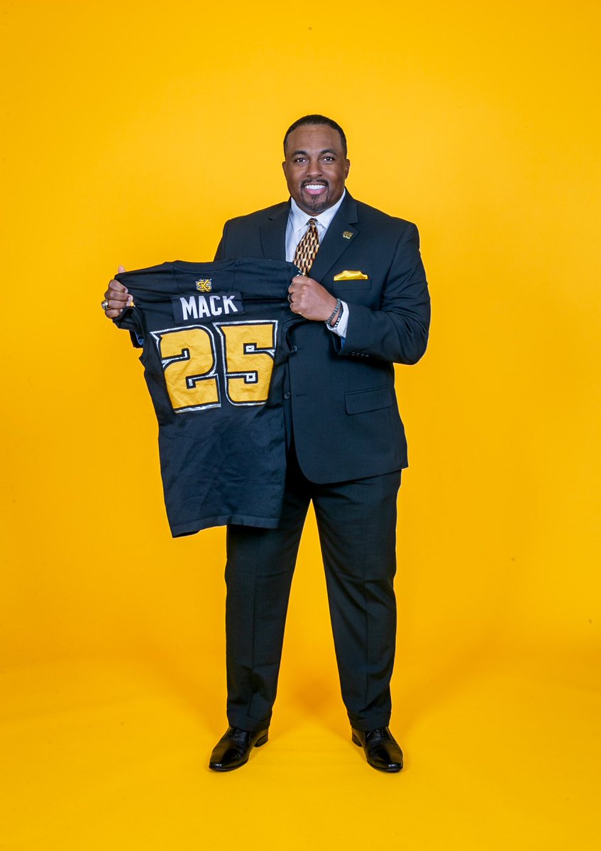 Head Coach Jerry Mack 🤩

#HootyHoo | #SeeUs