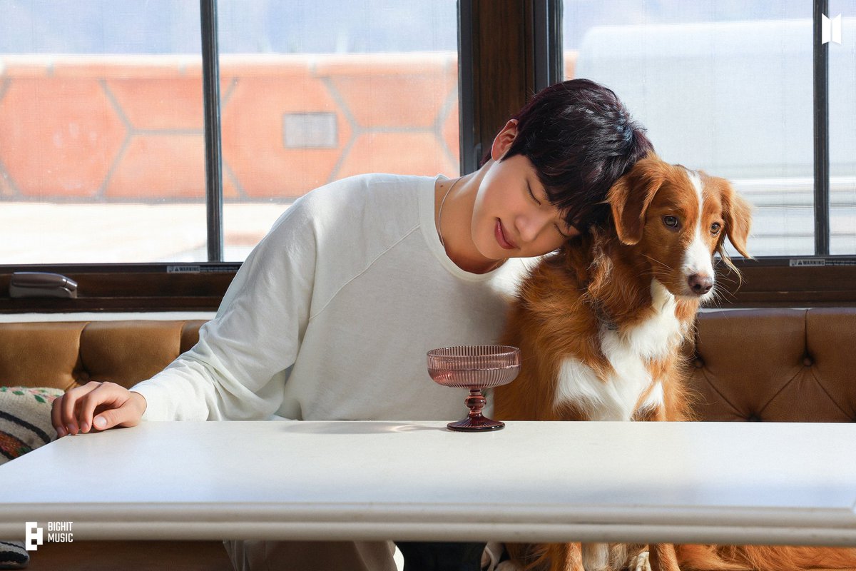 BTSCostaRica7's tweet image. Feliz Cumpleaños a Seokjin 💜✨🥳🎂
Hoy celebramos no solo el día que naciste, sino también la increíble persona que eres. Nos llena de alegría escuchar tu música, ver todo lo que haces y cómo sigues brillando con esa luz tan única.+

#HappyJinDay
#HappyBirthdayJin
#JINDAY