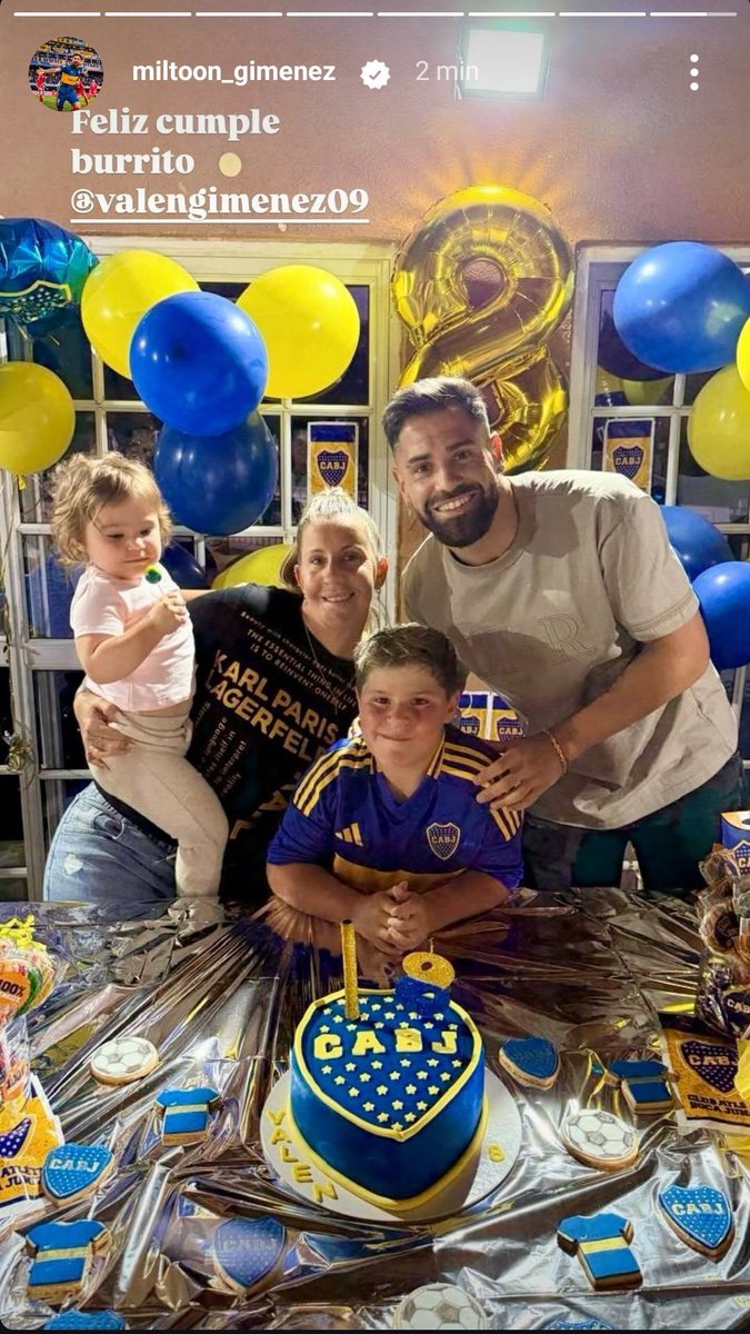 BocaPasionTotal's tweet photo. Bien bostera es la familia de Milton. https://t.co/NLwOpiMgOG