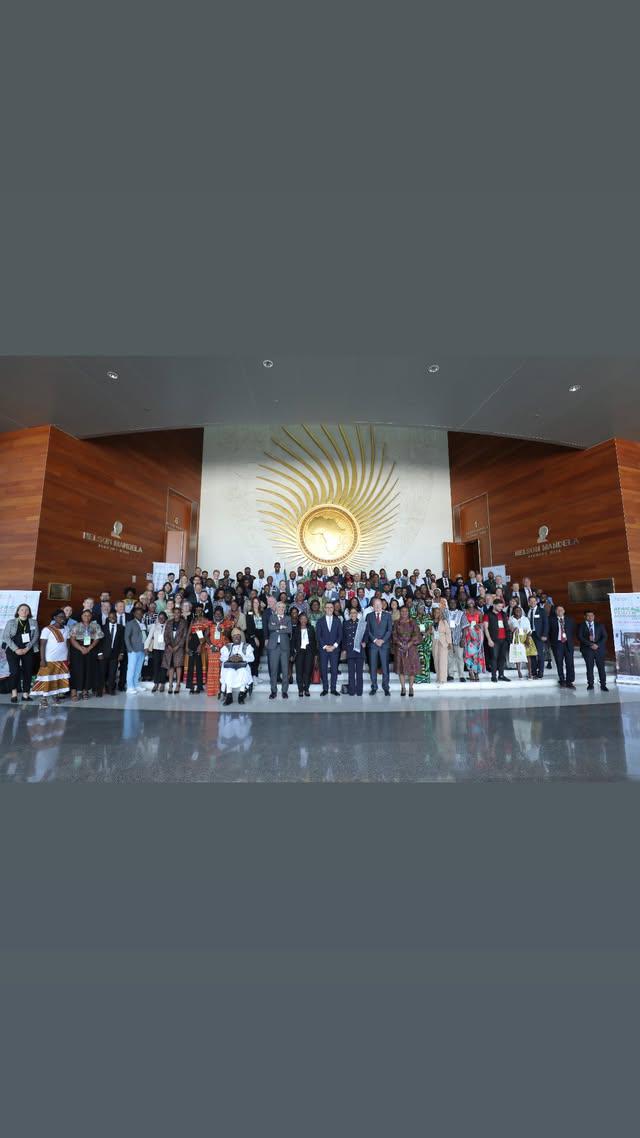 PascalineIshim1's tweet photo. Nov 4th:Honored to join the African Youth Agribusiness Forum at AU HQ, in Addis Ababa. Together, we explored bold steps to empower youth &amp; build resilient agrifood systems. Grateful to @_AfricanUnion, &amp; @AGRAAlliance for this platform to drive change💡 #YouthInAgribusiness #AYAF https://t.co/Sbn5tbiklm