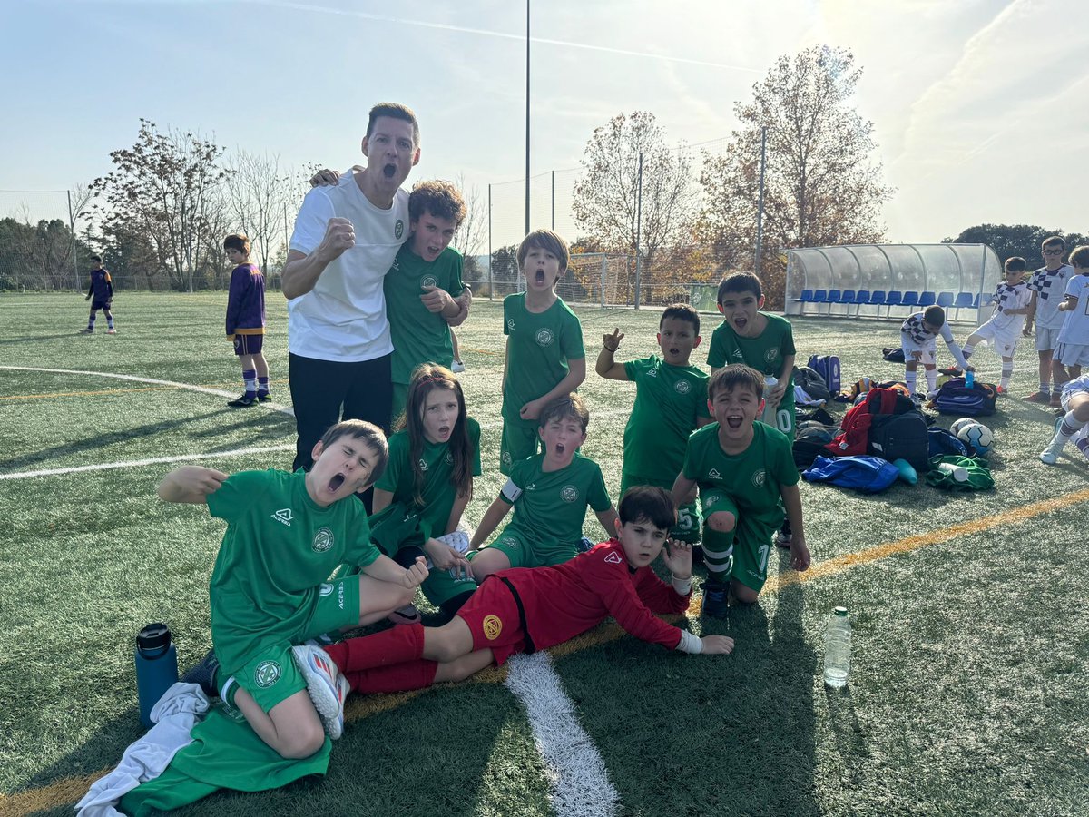 Pleno de victorias esta la jornada en todas las categorías <a href="/AD_El_Pardo/">AD El Pardo</a> 

𝐀.𝐃. 𝐄𝐋 𝐏𝐀𝐑𝐃𝐎 
adelpardo.com 
@ad_el_pardo_1963

¡Vamos Pardo! 💚
#elpardo 🦌
#mingorrubio
#Escueladefútbolelpardo ⚽️
oficial.adelpardo@gmail.com