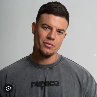 victordesrobert's tweet photo. #NewProfilePic
Pov: Ma réaction quand j’ai entendu qu’AD sortait sa marque de capote
#pupuce https://t.co/hnlXxAvohw