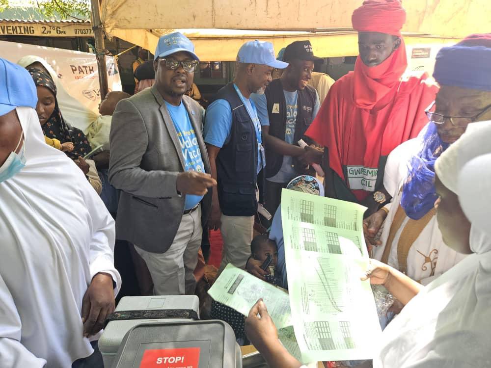 W. Kazadi Mulombo (@wmulombo) on Twitter photo Congratulations are in order <a href="/muhammadpate/">Muhammad Ali Pate</a> <a href="/NphcdaNG/">NPHCDA</a> <a href="/Fmohnigeria/">Federal Ministry of Health, NIGERIA</a>. On behalf of <a href="/gavi/">Gavi, the Vaccine Alliance</a> partners, I’m reiterating my call for collective action to safeguard Nigeria's lives by aggressively tackling malaria to protect children, the future of Nigeria. This is indeed a significant Congratulations are in order <a href="/muhammadpate/">Muhammad Ali Pate</a> <a href="/NphcdaNG/">NPHCDA</a> <a href="/Fmohnigeria/">Federal Ministry of Health, NIGERIA</a>. On behalf of <a href="/gavi/">Gavi, the Vaccine Alliance</a> partners, I’m reiterating my call for collective action to safeguard Nigeria's lives by aggressively tackling malaria to protect children, the future of Nigeria. This is indeed a significant