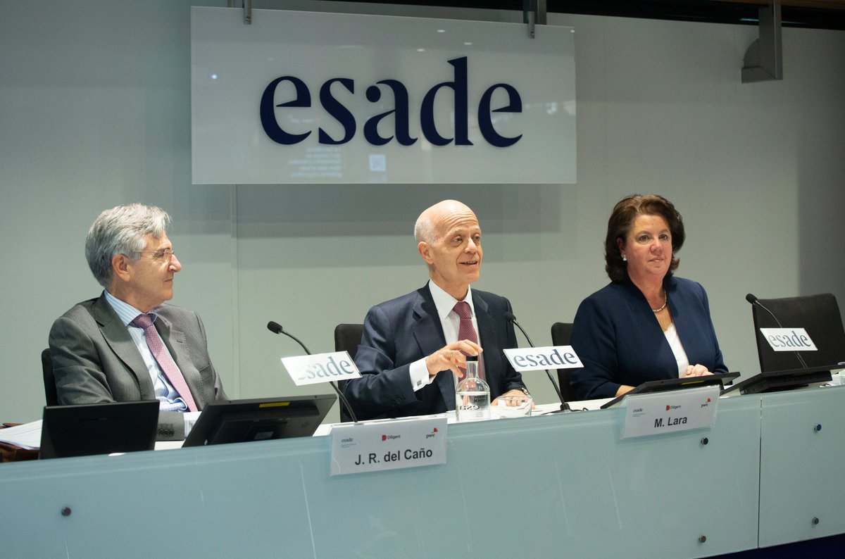 Esade's tweet photo. ¿Cuáles son los desafíos actuales de la Secretaría del Consejo y cómo ha evolucionado durante los últimos años? Lo analiza el informe 'La Secretaría del Consejo en Sociedades Cotizadas: clave para el buen gobierno corporativo', presentado hoy en #EsadeMadrid, elaborado por el Centro de Gobierno Corporativo de #Esade, Diligent y PwC. En el evento, participaron Mario Lara, (dir. #EsadeCGC y de #EsadeMadrid), Laura Espinosa (@diligentHQ), Susana Guerrero (#EsadeCGC y vicesecretaria del Consejo de Lar España), Rafael Manchado (@PwC), Lourdes Máiz (@bbva y ACS) y José Ramón del Caño (Corporación Financiera Alba), quienes compartieron su experiencia.
