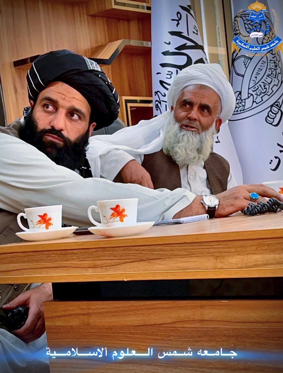 jamiashams1's tweet photo. 1.د‌ جامعه شمس العلوم الاسلامیه‌ مدرسې د 1403 ه ش تعليمي کال د کلنيو اخيري ازموينو په اخيستلو سره د الله ج په ځانګړې مهرباني او لورينه د يوي پرتمینې جلسې په دايرولو سره پای ته ورسېده.
په جوړه شوي جلسه کې علماء کرامو،د سيمي مخورو مشرانو ،سپينږيرو ، د شاګردانو د کورنيو غړو والدینو https://t.co/hAuYQyiimk