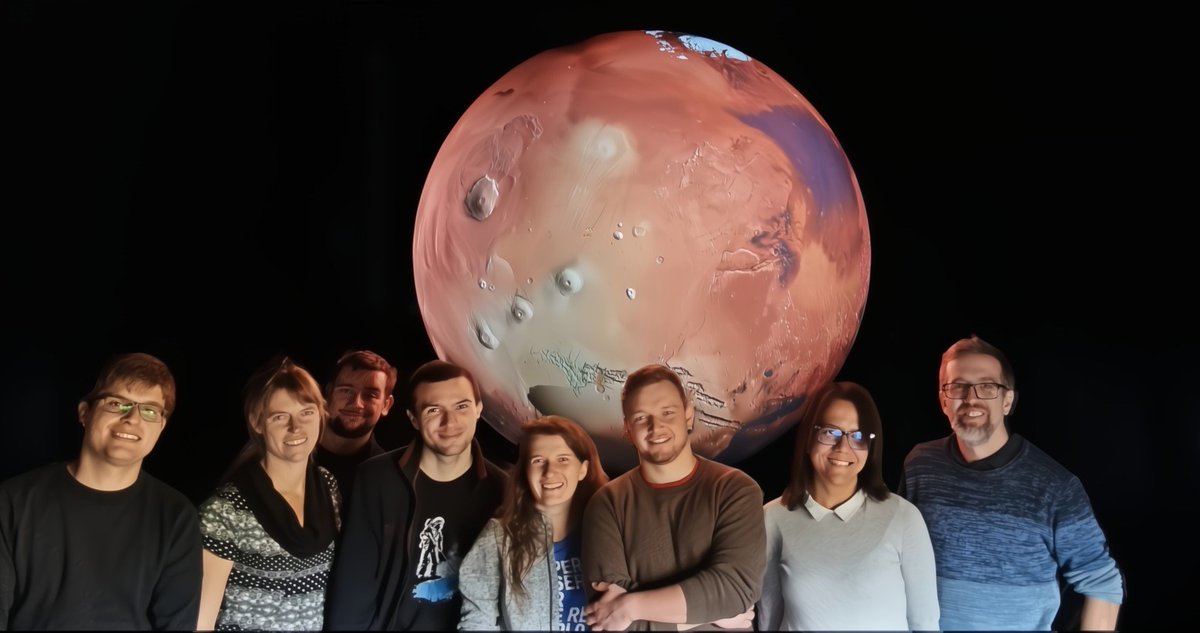 🥳 Four ERC grants heading to the Czech Academy of Sciences

🎊 Pushing the limits of optics for space and laser applications, innovative use of machine learning to develop enzymes, examining the Romani community during wartime, and exploring photosynthesis evolution—these