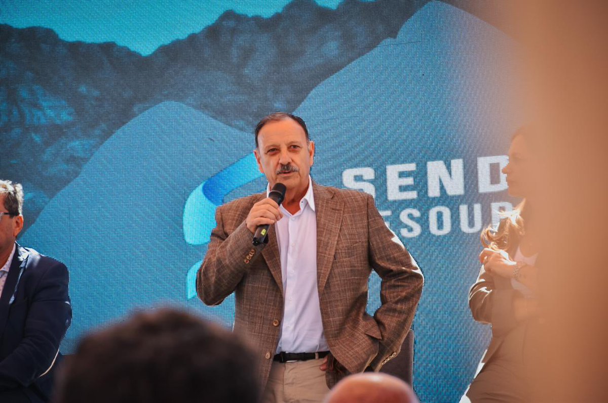 El éxito en la administración de los proyectos mineros requiere el compromiso y fundamentalmente la responsabilidad de todos sus actores:
Comunidad, Estado y Empresas!

Como legisladores acompañamos activamente cada acción llevada adelante por el <a href="/GobDeLaRioja/">Gobierno de La Rioja</a> 

📍Villa Castelli